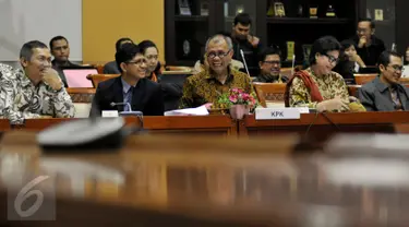 Pimpinan KPK menghadiri Rapat Dengar Pendapat (RDP) bersama Komisi III DPR RI di Gedung Nusantara II, Komplek Parlemen Senayan, Jakarta, Selasa (14/6). Dalam rapat, KPK akan menyampaikan hasil penyelidikan kasus RS Sumber Waras. (Liputan6.com/Johan Tallo)