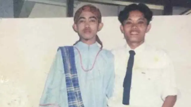 6 Potret Lawas Sule Saat ABG Hingga Beranjak Dewasa, Pasfoto SMA Curi Perhatian