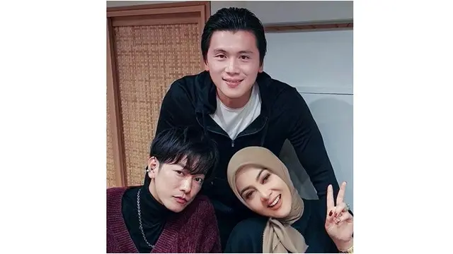7 Potret Pertemuan Syahrini dan Artis Internasional, Terbaru dengan Takeru Satoh
