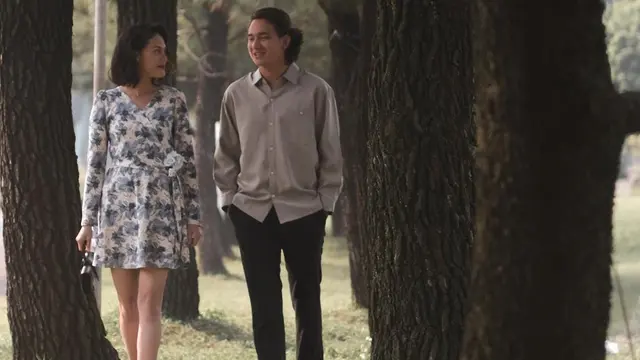 Della Dartyan dan Adipati Dolken dalam film Kambodja. (Foto: Dok. Instagram @delladartyan)