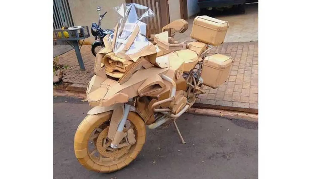 Motor yang dibuat dari kardus (motorradonline)