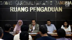 Ketua Komnas HAM Nur Kholis menerima pengaduan dari 100 jurnalis di Jakarta, Senin (7/8). Pemanggilan tersebut untuk meminta klarifikasi soal pesangon wartawan Koran Sindo di berbagai daerah yang diberhentikan secara sepihak.(Liputan6.com/Johan Tallo)