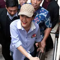 Selain itu, Jupe mengaku juga mencari kebenaran. Bahwa selama ini, ia banyak mendengar berita yang masih simpang siur. Ia ingin mendengar pengakuan Nikita dan Lucky secara langsung. (Deki Prayoga/Bintang.com)