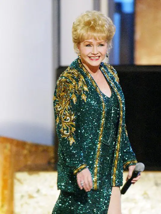 Seperti yang dikutip PEOPLE, hal inipun disampaikan Todd Fisher pada TMZ. Anak laki-laki dari Debbie ini menyampaikan permintaan terakhir Debbie sebelum terkena stroke, yaitu ingin bersama dengan Carrie. (AFP/Bintang.com)