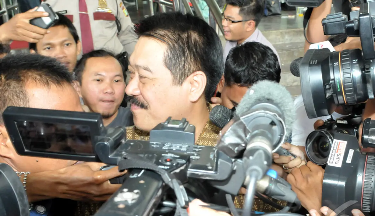 Agus menuturkan, penyerahan delapan LHA itu bagian dari upaya membongkar kasus dugaan korupsi di sektor migas, Jakarta, Selasa (9/9/2014) (Liputan6.com/Panji Diksana)
