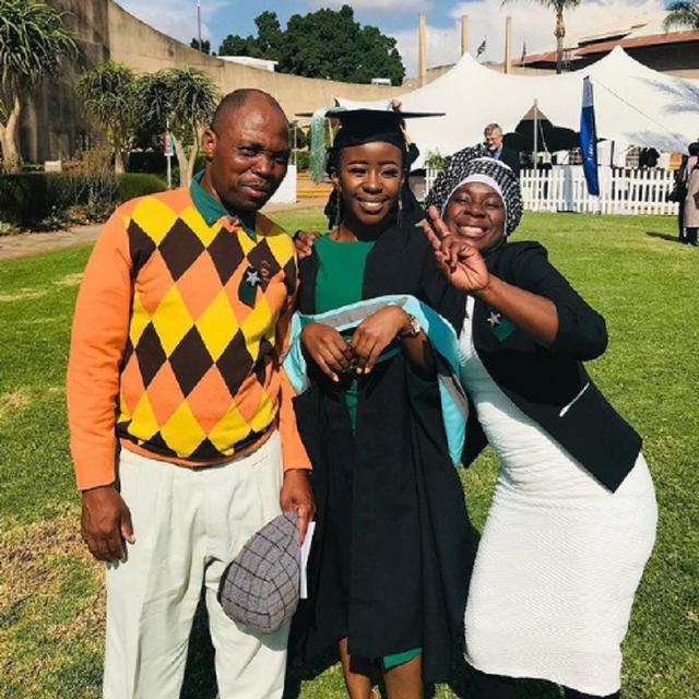 Inspiratif, Seorang Wanita Anak Tukang Cuci Dirikan Perusahaan Laundry.