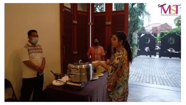 7 Potret Rumah Mewah Mayangsari, Bernuansa Putih dan Emas
