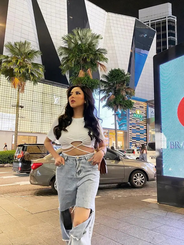 Ayu Aulia di Malaysia