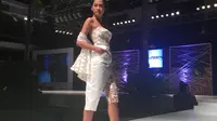 Intip dominasi tren warna monokrom dari panggung Bali Fashion Trend 2018