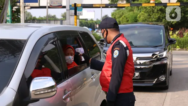 Cegah Penyebran Covid-19, Rest Area Ini Terapkan Parkir Mobil Berjarak