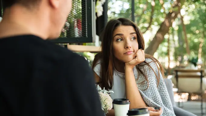 4 Tanda Pisces Sedang Jatuh Cinta Tapi Tidak Mau Mengakuinya - 2