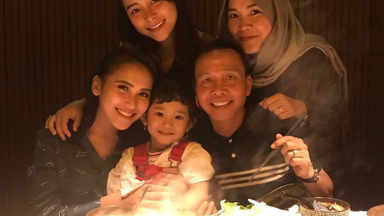 [Bintang] Ayu Ting Ting