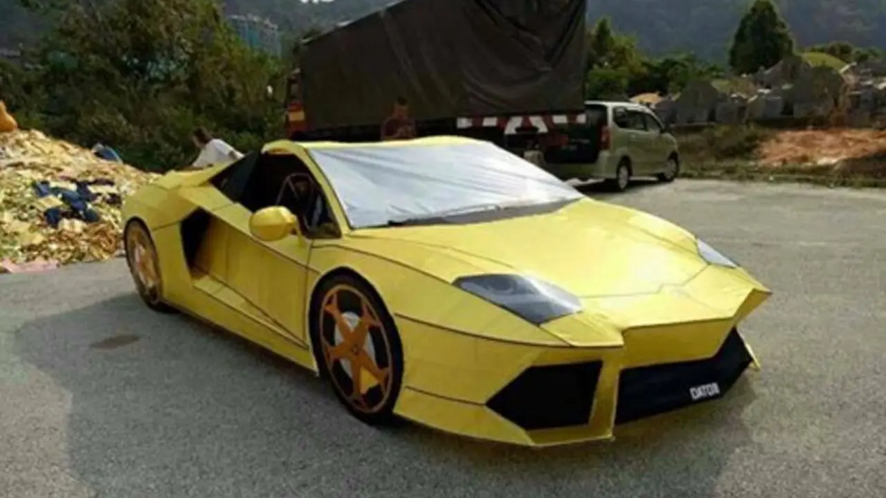 Lamborghini Aventador dari Kertas