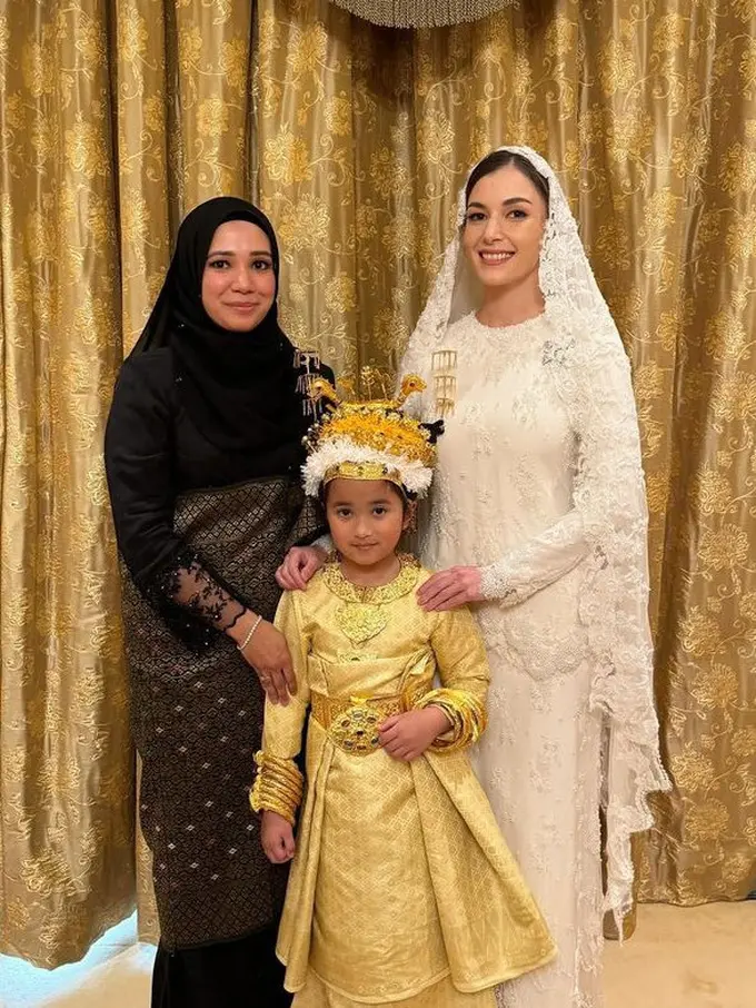 Anisha Rosnah saat Pertunangan Kerajaan Bersama Pangeran Mateen dari Brunei