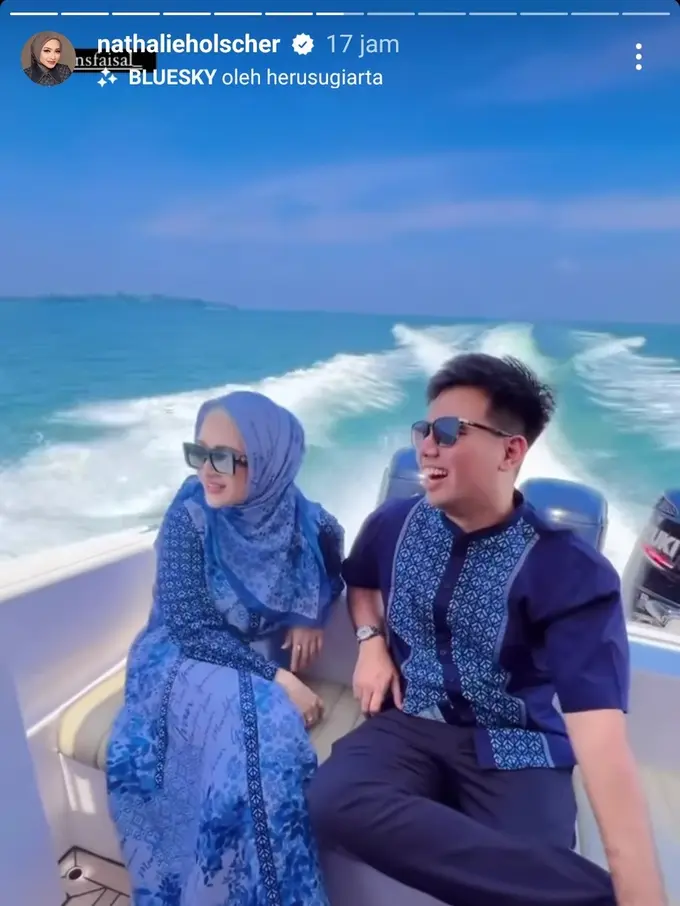 6 Potret Nathalie Holscher & Frans Faisal Jadi Model Koleksi Ivan Gunawan, Kompak Pakai Baju Couple