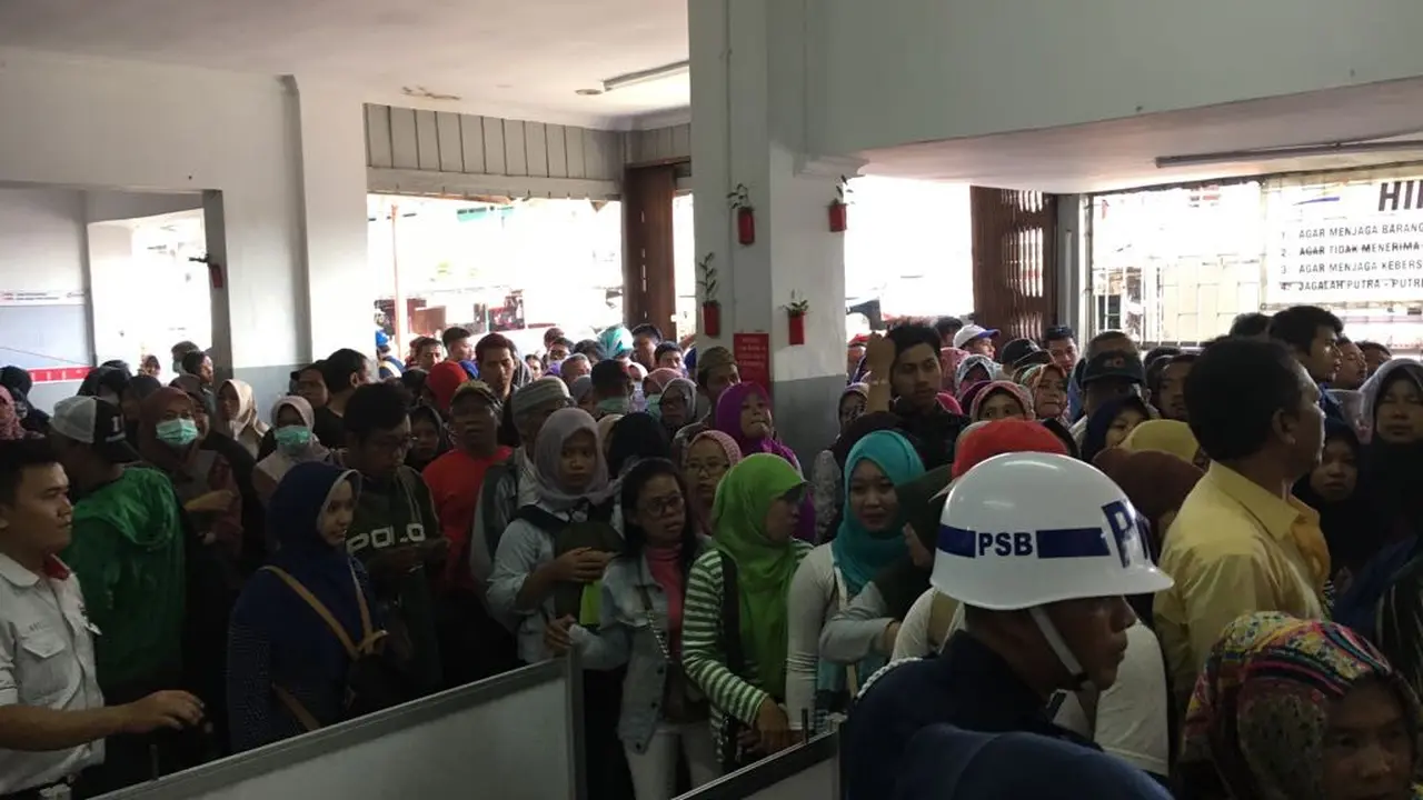 Hari ini Perjalanan Perdana KRL Rangkasbitung-Tanah Abang