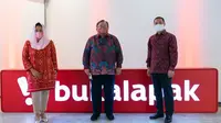 Bukalapak mengumumkan pengangkatan Komisaris Utama, yakni Bambang Brodjonegoro dan Komisaris, Yenny Wahid.(Foto: Bukalapak)