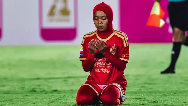 Sopiah Solihat, Pemain Persija IWL