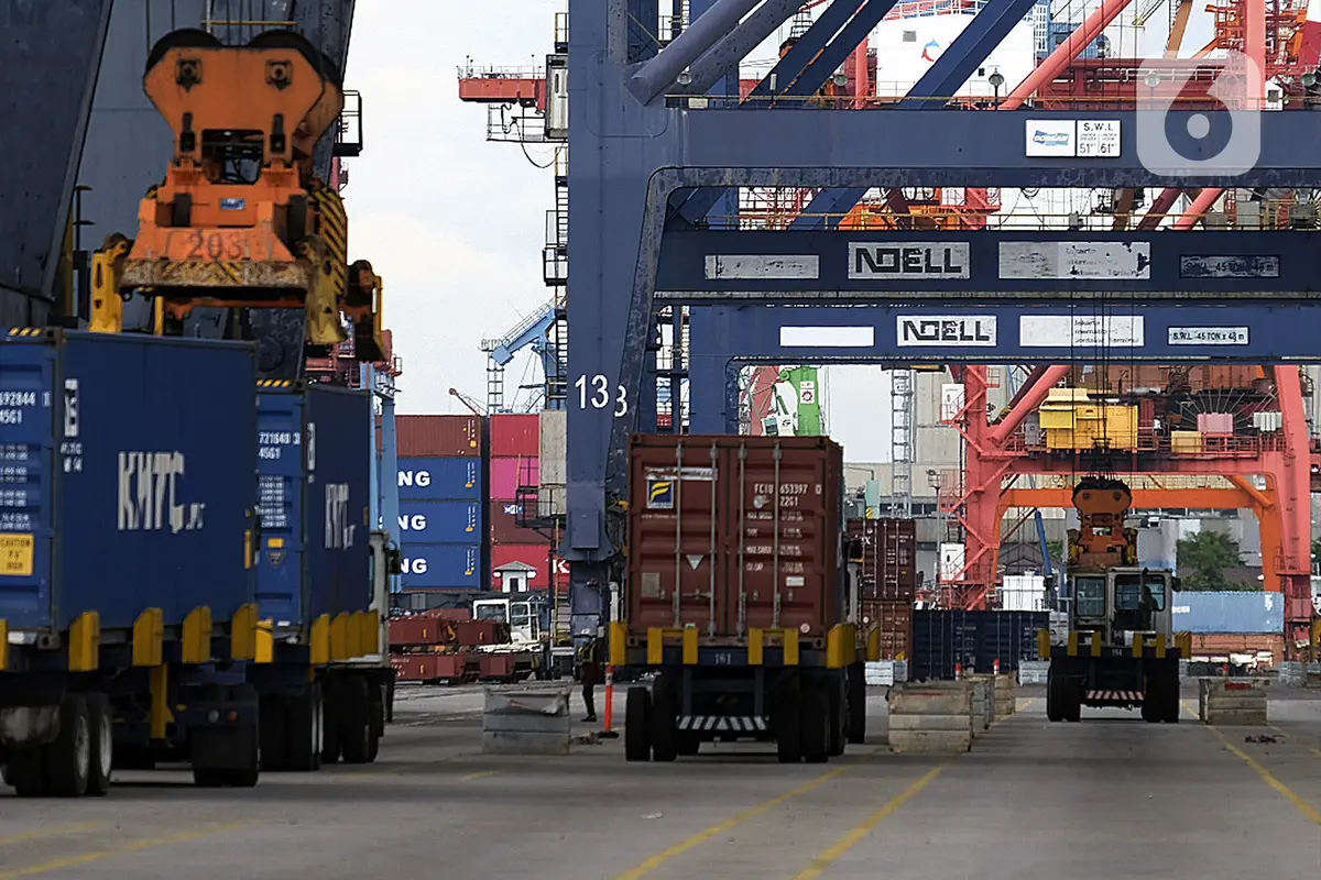 FOTO: Neraca Dagang RI Mei 2021 Surplus USD 2,36 Miliar