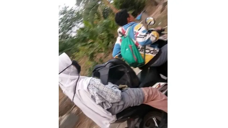 6 Tingkah Nyeleneh Orang Bonceng di Motor Ini Bikin Senyum