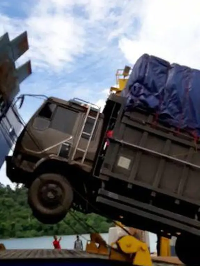 Kemenhub  melarang truk kelebihan muatan (ODOL) masuk ke pelabuhan penyebrangan. Dok Kemenhub