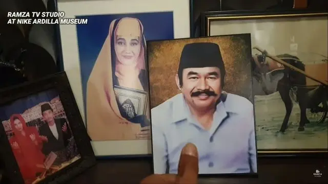 9 Potret Koleksi di Museum Nike Ardilla, Penuh Kenangan Semasa Hidup