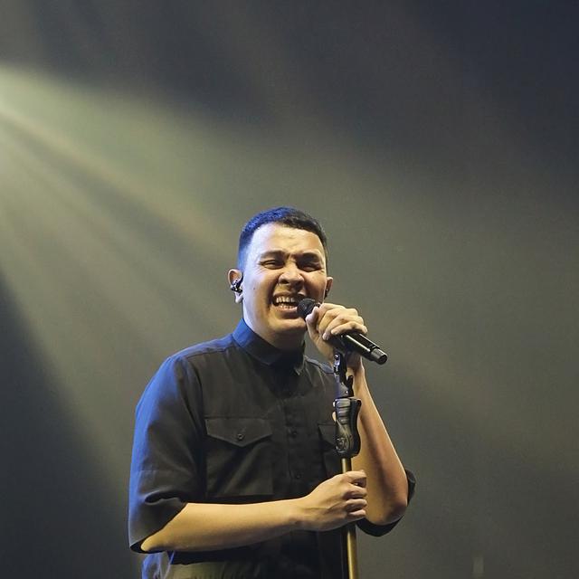 Lirik Lagu Tukar Jiwa Tulus Ragam Bola Com