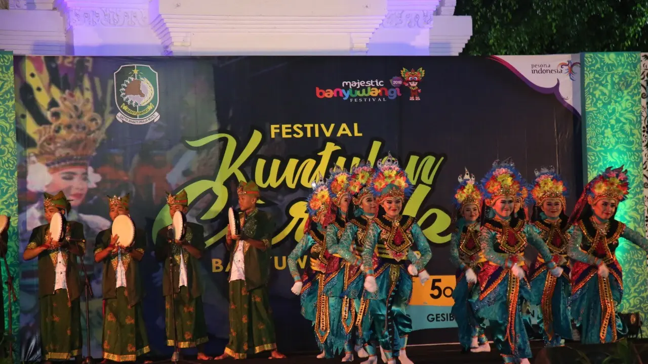 Tabuhan Hadrah Sukses Meriahkan Festival Kuntulan Caruk Banyuwangi