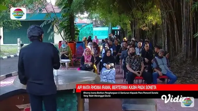 Rhoma Irama menangis mengenang kebersamaan dengan personel Soneta (YouTube/ Indosiar)