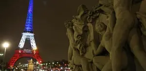 Ketiga selebriti tampan tanah air Indonesia turut berduka atas kejadian yang menimpa Kota Paris. Ricky Harun, Rangga Sma*sh, dan Jordi Onsu merasa prihatin dan berdoa agar Kota Paris akan segera aman.