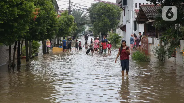 Luapan Kali Angke Banjiri Perumahan Ciledug Indah 1 Kota Tangerang Banten