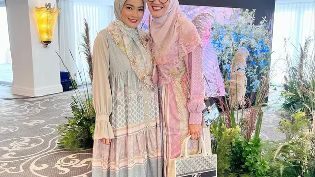 Titi Kamal tampil berhijab