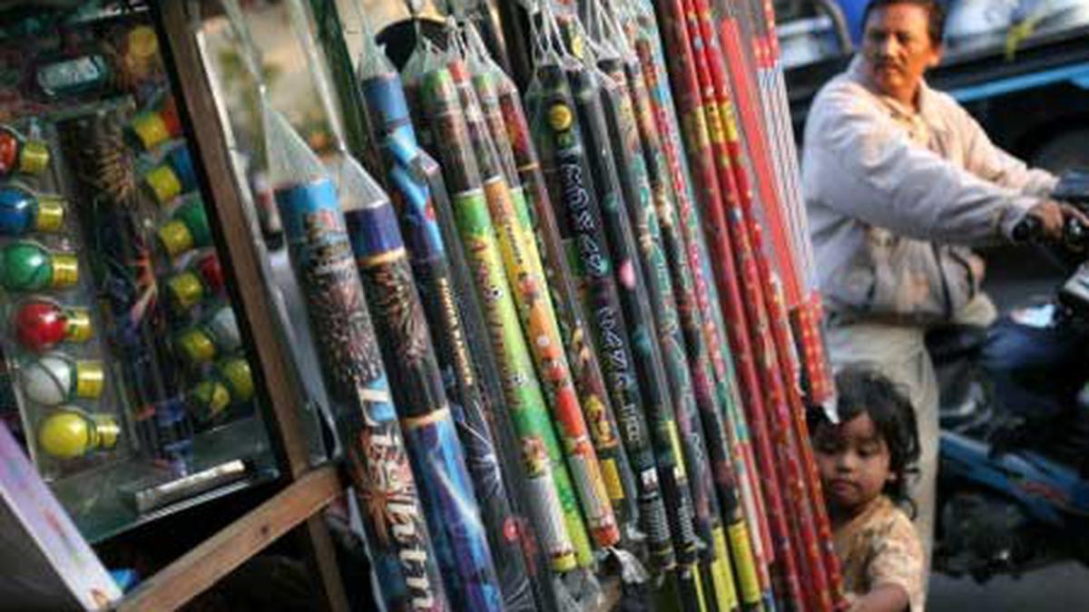Tak Boleh Ada Kembang Api dan Petasan Selama Ramadan