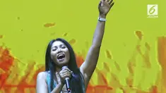 Anggun melanjutkan dengan lagu terakhirnya berjudul "Mimpi". Sejak bait pertama dinyanyikan, para pengunjung dan penggemar Anggun kompak bernyanyi bersama sepanjang lagu