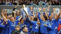 Sejak mendapat kucuran dana segar dari Roman Abramovich Chelsea menjelma menjadi raksasa Liga Inggris. Dengan bermaterikan pemain berlabel bintang The Blues mampu menjuarai Premier League sebanyak lima kali yakni pada 2005, 2006, 2010, 2015, 2017. (AFP/Carl De Souza)