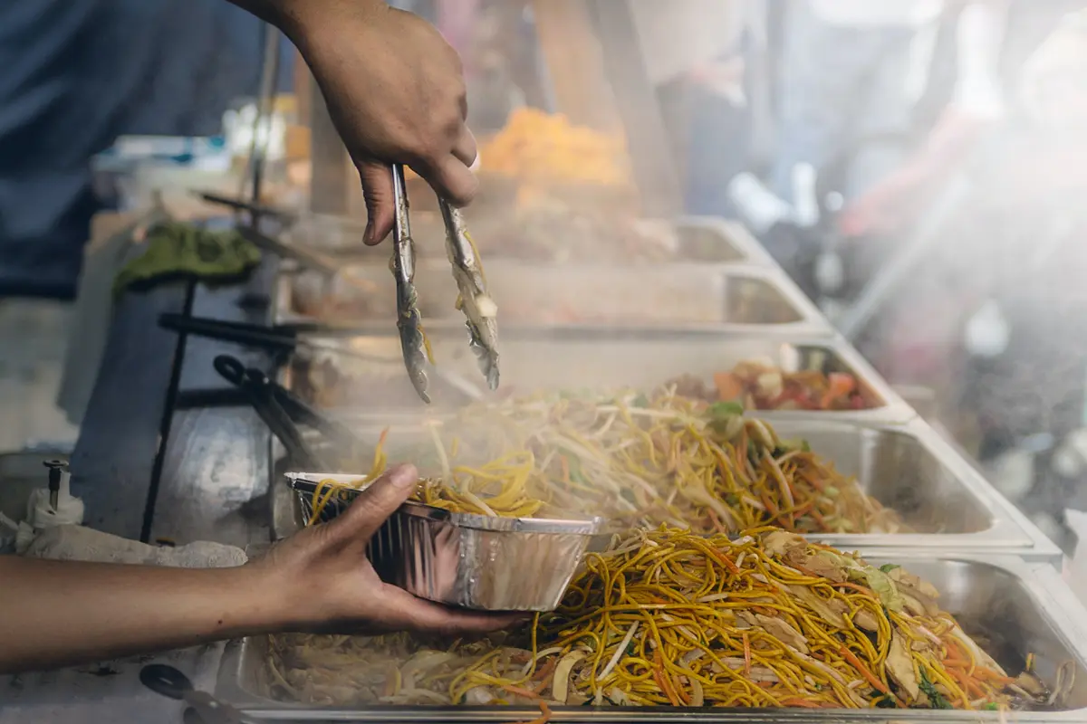 10 Rekomendasi Street Food Murah di Jakarta