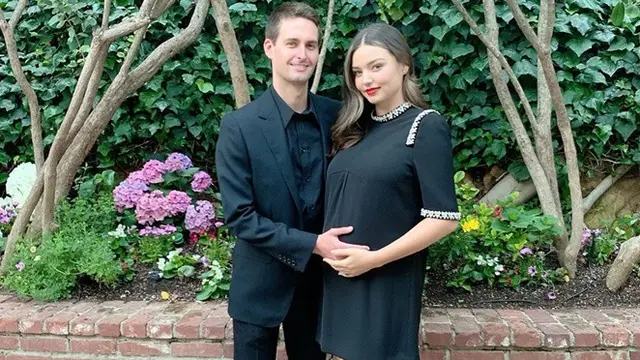 Lahirkan Anak Ke-3, Ini 7 Pesona Miranda Kerr Saat Hamil