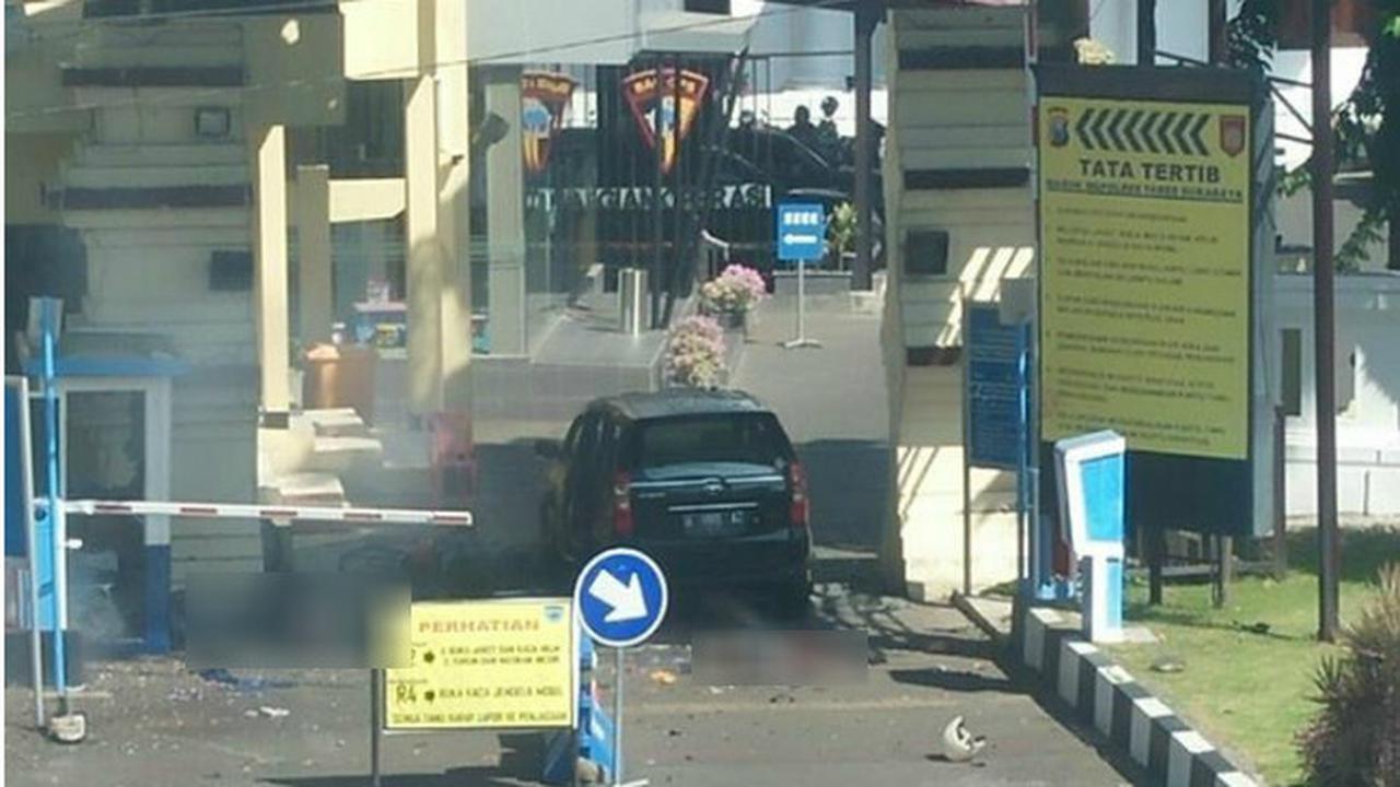 Bom di Polrestabes Surabaya
