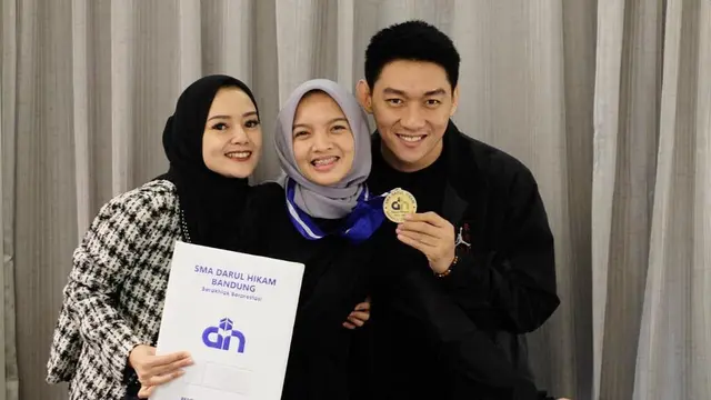 6 Potret Kebersamaan Ifan Seventeen dan Anak Sambung, Selalu Kompak