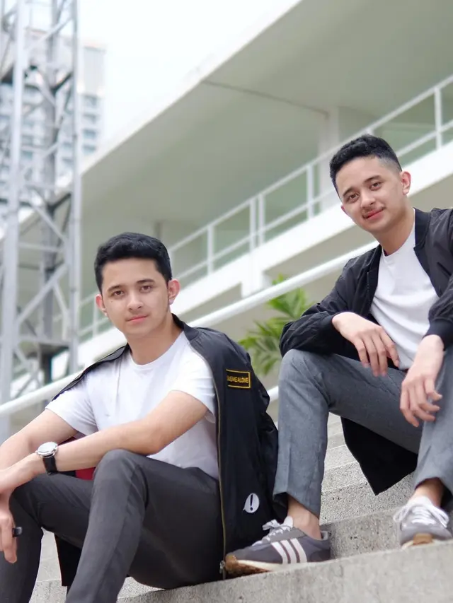 6 Potret Transformasi Mantan Artis Cilik Si Kembar Nakula Sadewa, Bikin Pangling