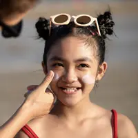 Aktivitas sehari-hari juga mempengaruhi kebutuhan perlindungan kulit dari sinar UV. Foto: Freepik