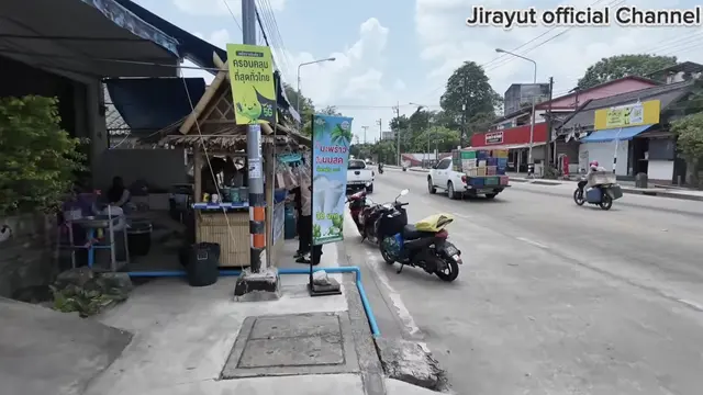 Potret Warung Jirayut di Thailand yang Sederhana di Pinggir Jalan Raya