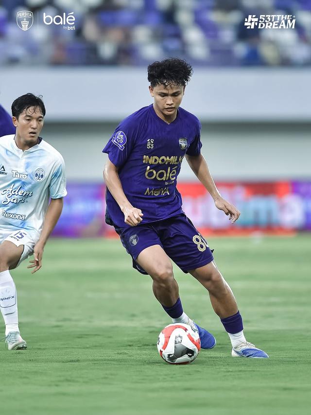 Penyerang Persita Tangerang, Hokky Caraka.