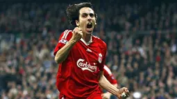 Liverpool&#039;s Yossi Benayoun celebrates scoring during UEFA Champions League second round first leg match against Real Madrid at Santiago Bernabeu in Madrid, on February 25, 2009. AFP PHOTO/PAUL ELLIS