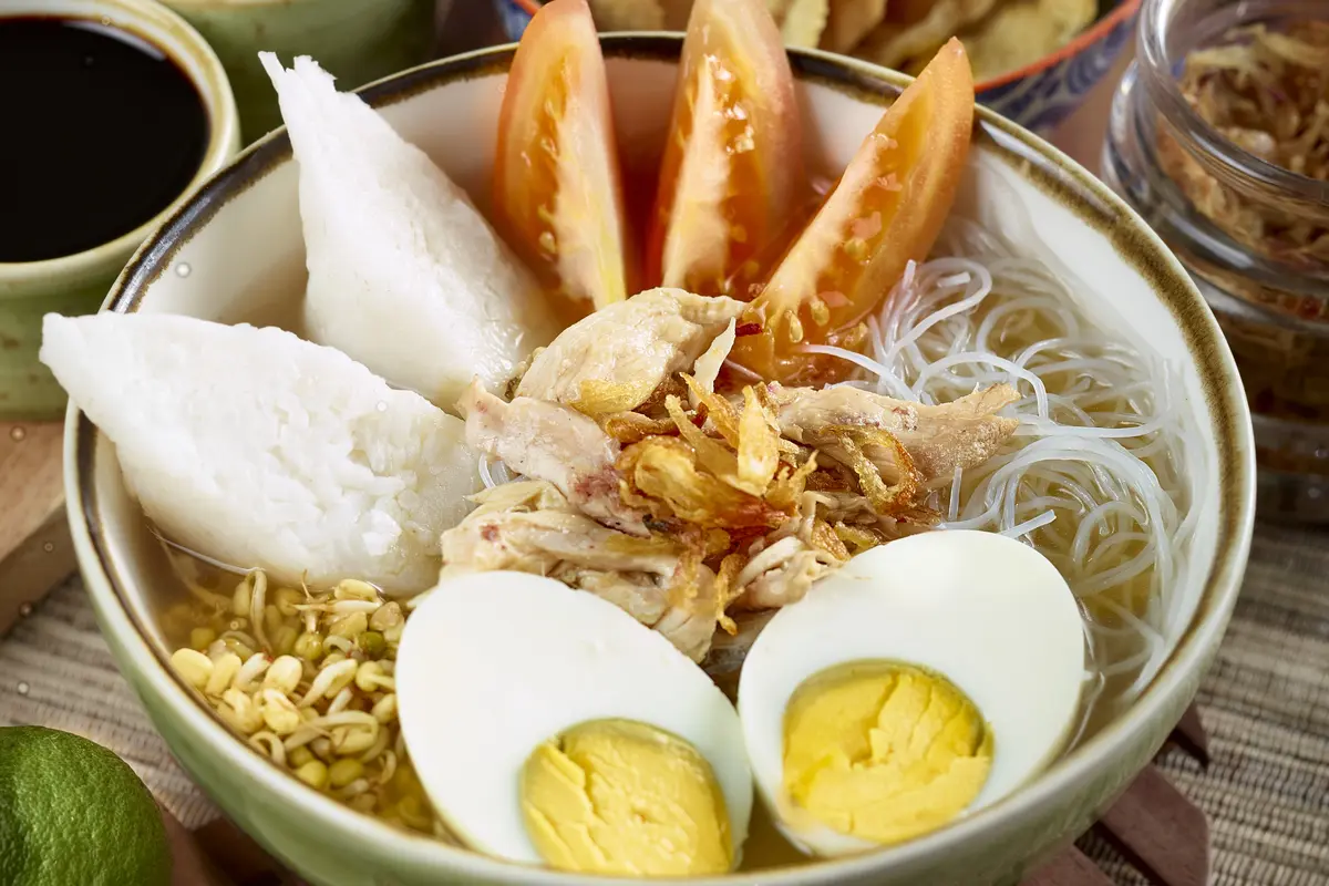 Lestarikan Warisan Budaya Leluhur Lewat 50 Kuliner Otentik Indonesia