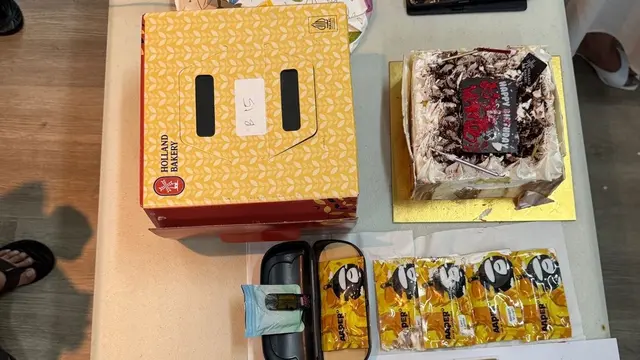Barang bukti milik pengedar narkoba di B Fashion Hotel dan The Seven, Jakarta Barat. (Dok. Istimewa)