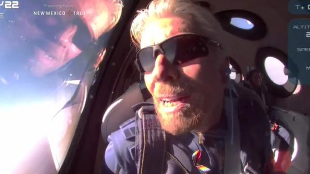 Richard Branson Berhasil Mengudara ke Luar Angkasa dalam Penerbangan Virgin Galactic