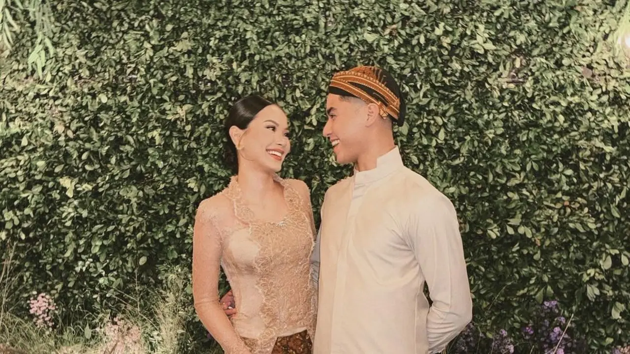 8 Kebaya Kutubaru Paling Mencuri Perhatian dari Seleb Tanah Air, dari Annisa Pohan, Bunga Citra Lestari, hingga Alyssa Daguise