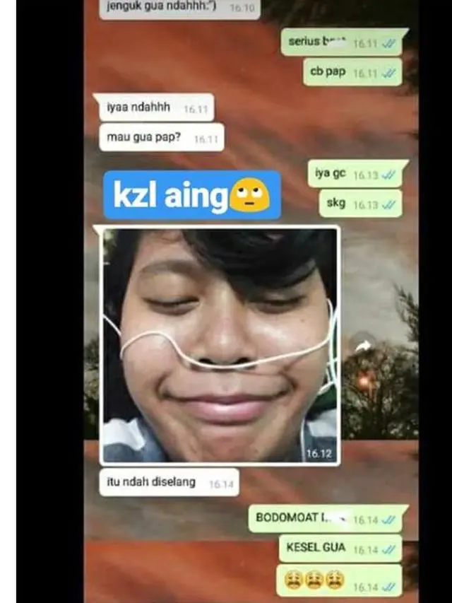 6 Tingkah Nyeleneh Pura-Pura Sakit Ini Absurd Banget, Kocak