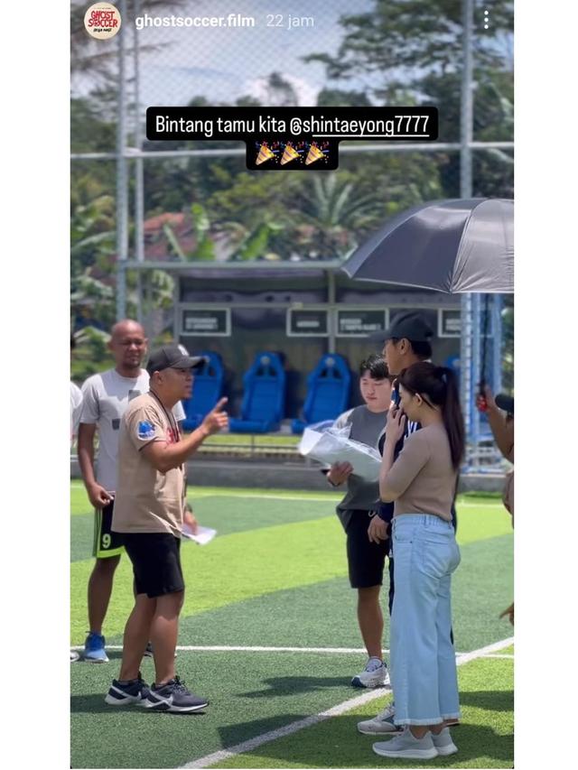 6 Potret Shin Tae-yong Syuting Film Ghost Soccer: Bola Mati, Jadi Cameo